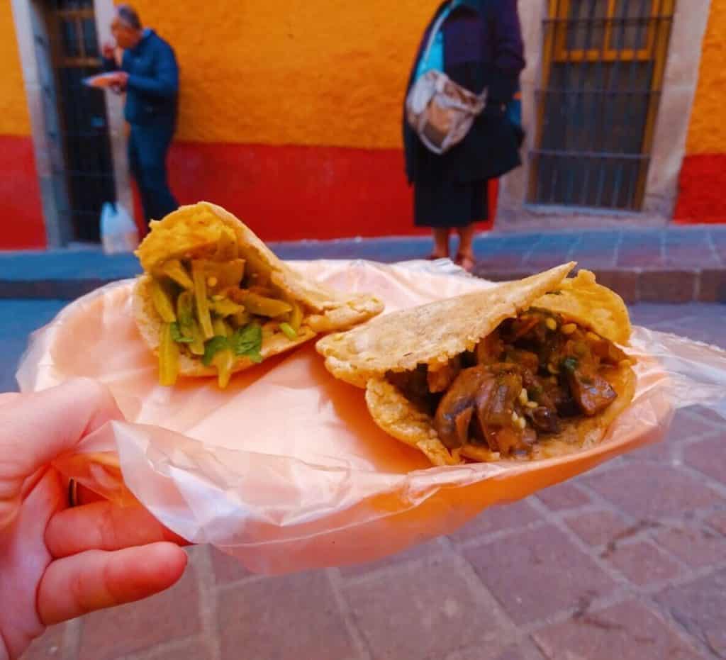 Gorditas what to eat in Mexico