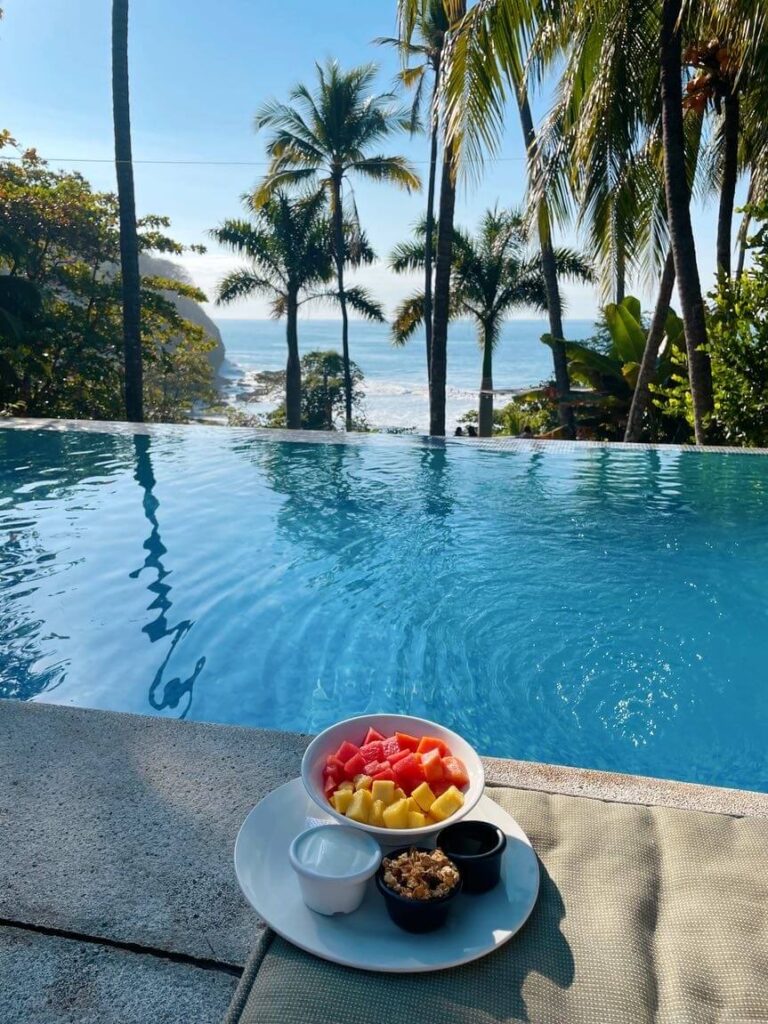 breakfast at pool el salvador itinerary 