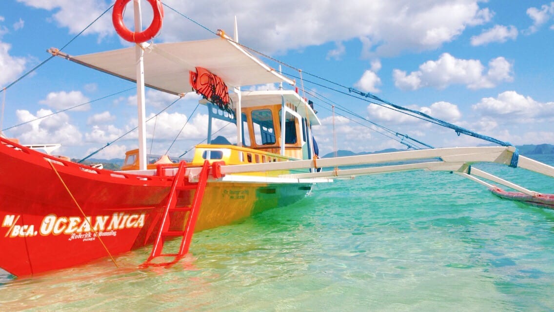 boat backpacking the philippines