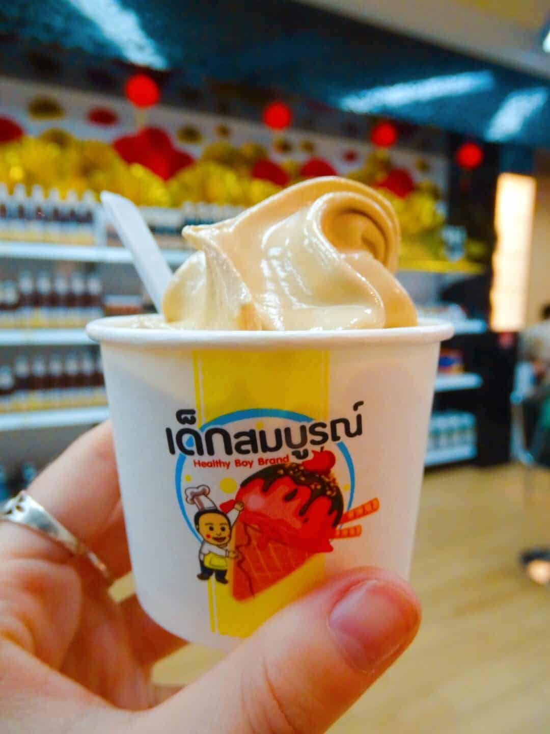 What To Eat (and Avoid!) in Chinatown, Bangkok Where Goes Rose?