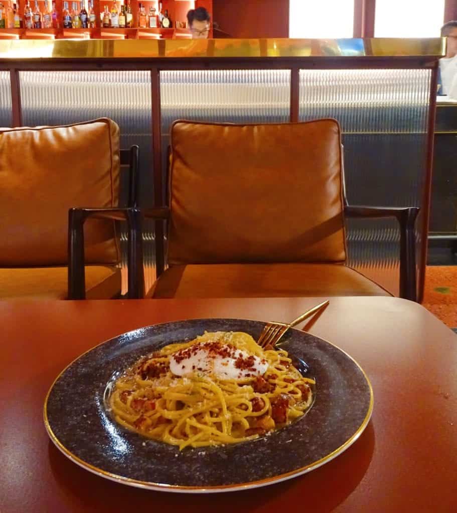 Spaghetti carbonara in plush lounge Getcha Hostel & Bistro Taichung