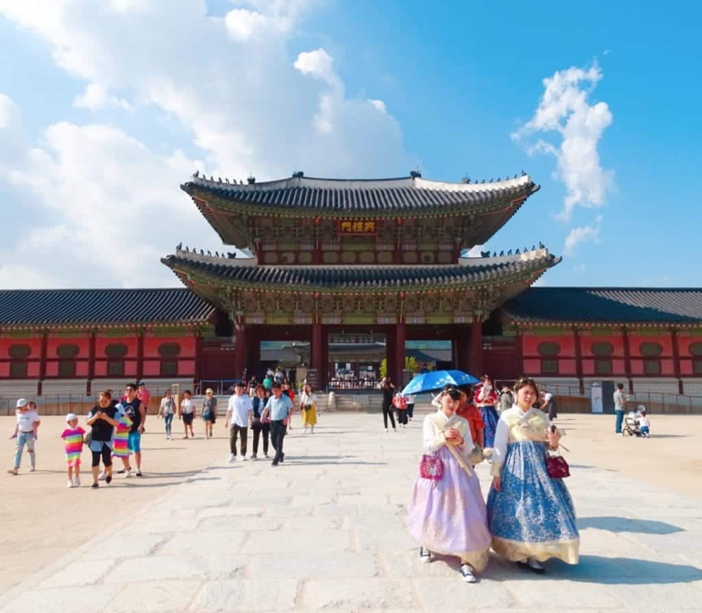 Palat decadent Palatul Gyeongbokgung Seoul Coreea de Sud