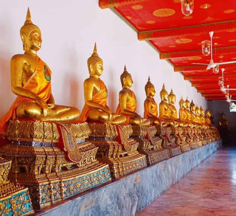 Rows of gold Buddha states Wat Pho Bangkok 2 day itinerary