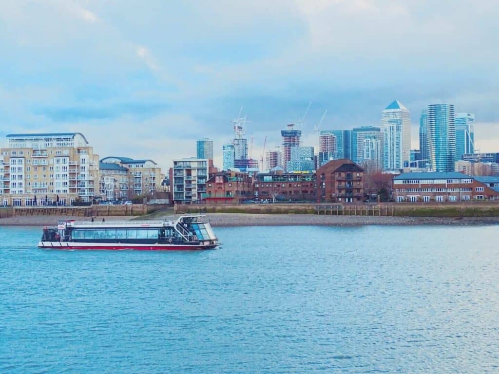 Boat travelling down the river in Greenwich