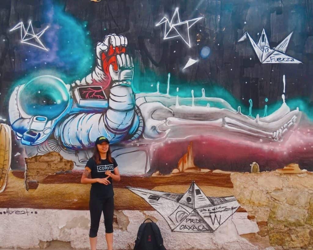 Astronaut street art Espacio Zapata Gallery Oaxaca 