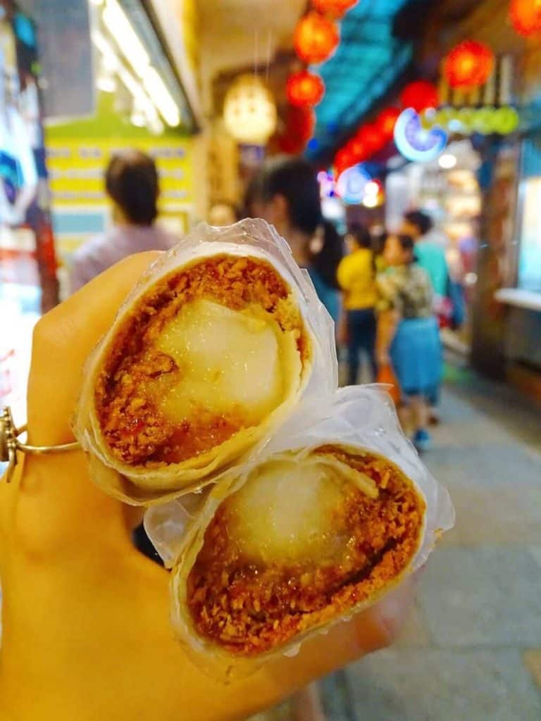Peanut ice cream rolls Taipei to Jiufen 