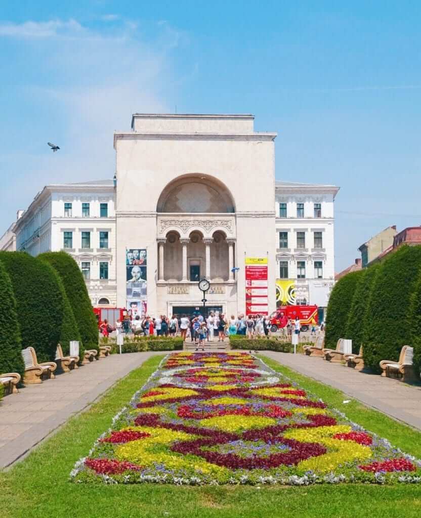 Victory square 