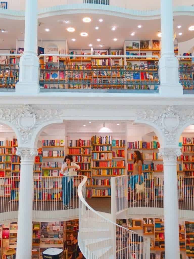 Cărturești Carusel bookshop 