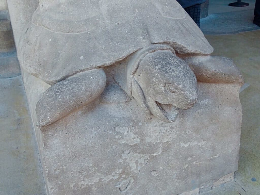 Turtle state Sagrada Familia 