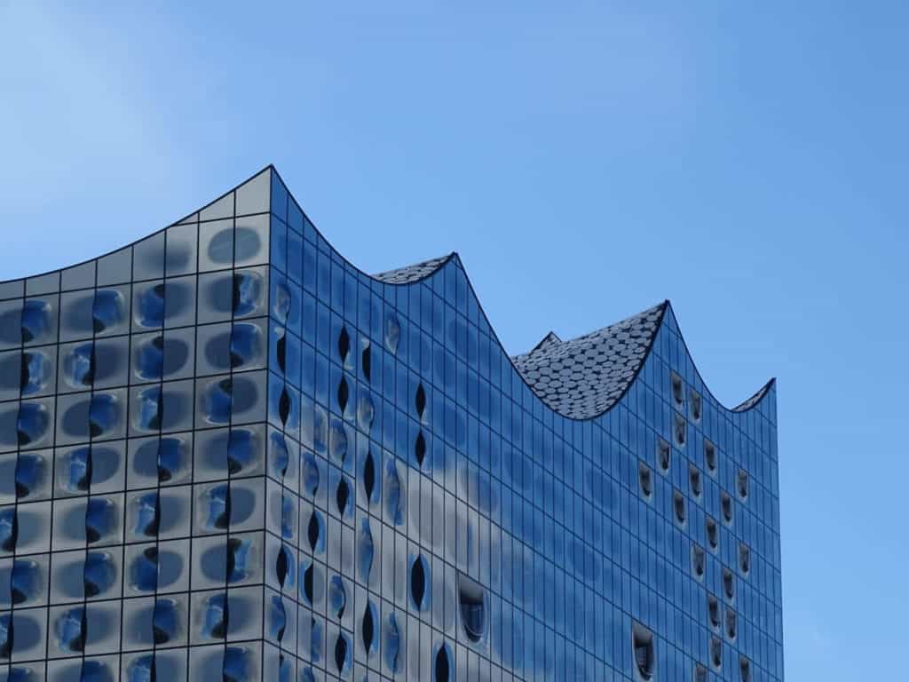 Futurtisc Elbphilharmonie building weekend in Hamburg