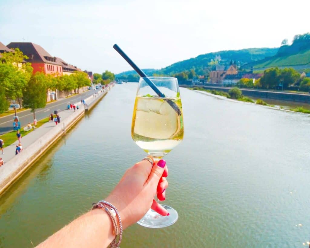 Hugo cocktail Würzburg bridge 