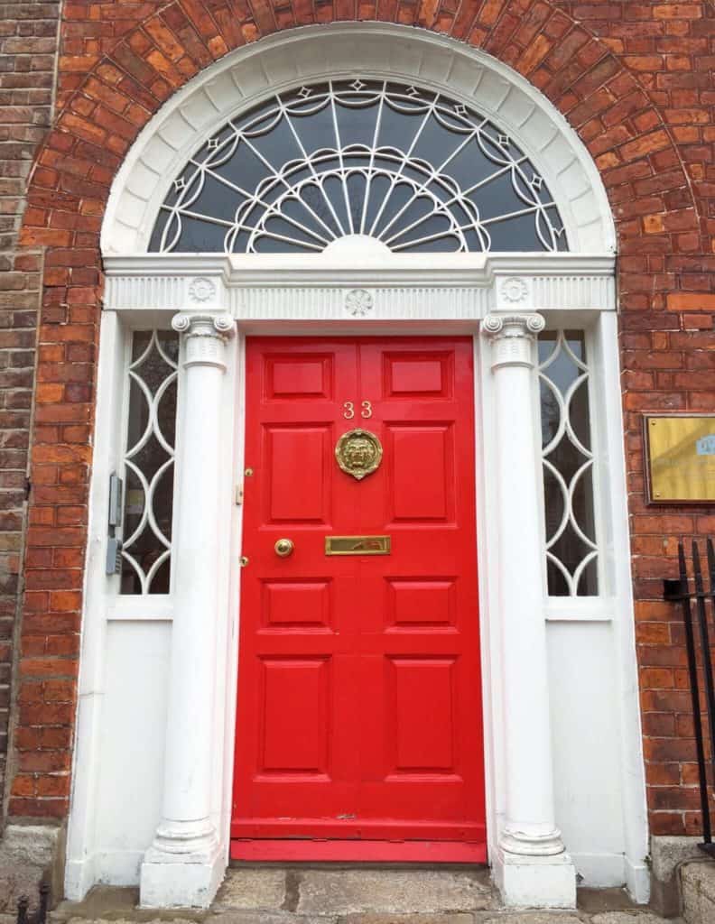 Red door Merrion Square Dublin