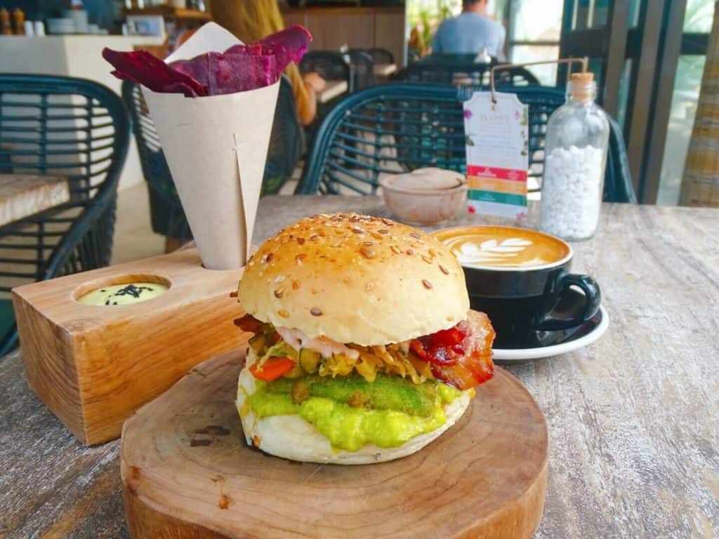 Avocado burger Canggu 