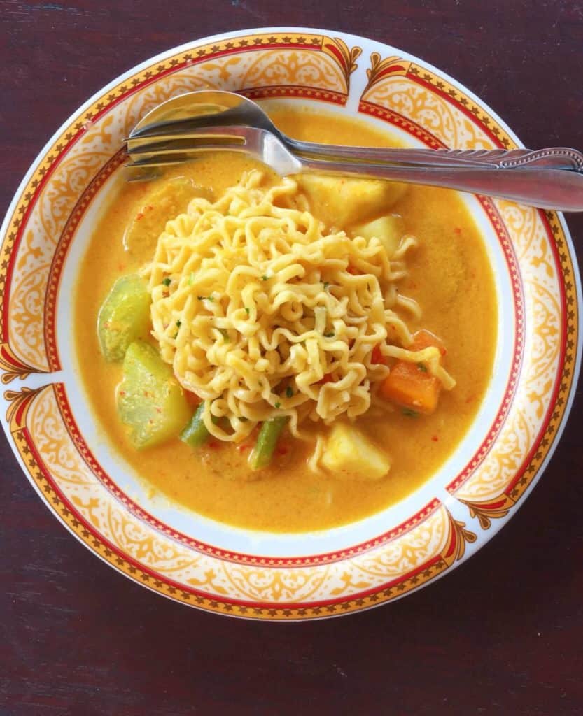 Kare coconut noodles bali food