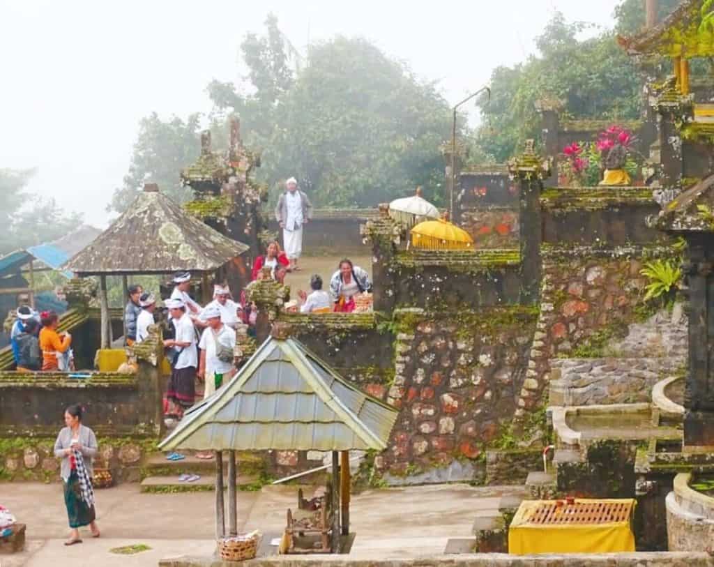 People at worship Lempuyang Temple Bali 