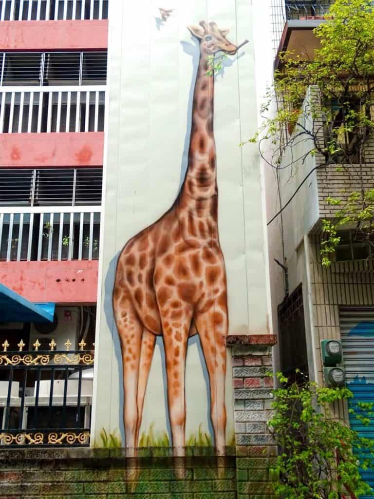Giraffe street art Kaohsiung Taiwan 