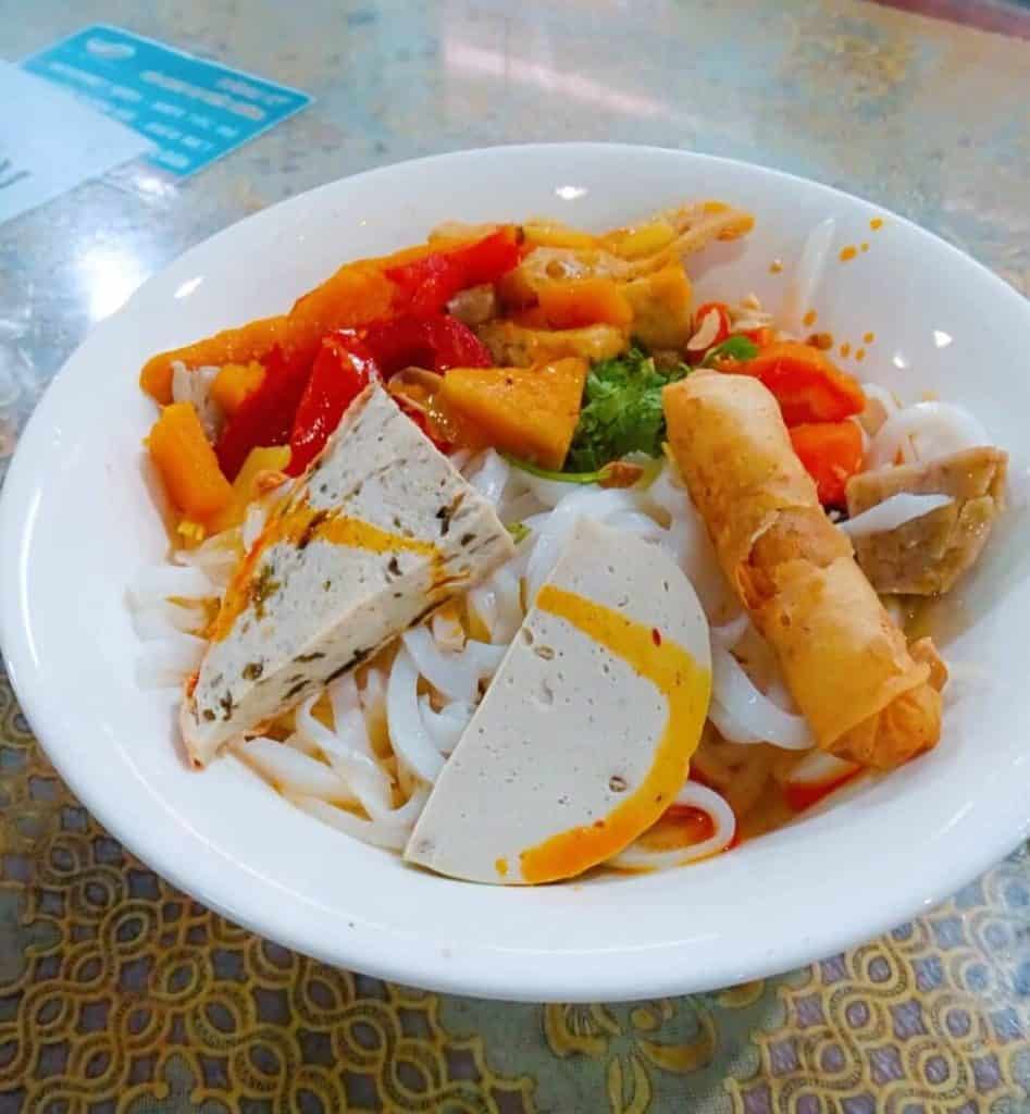 Mi Quang vegetarian restaurant Hoi An