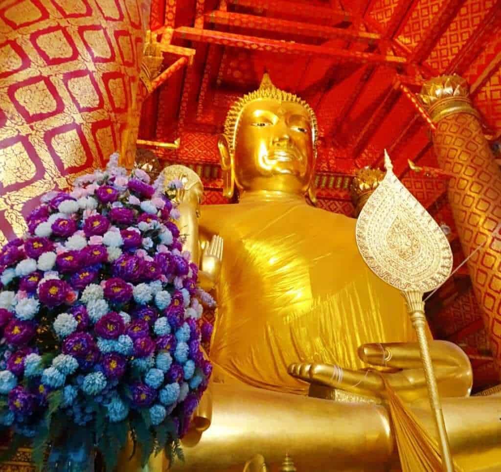 Gold buddha ayutthaya from bangkok day trip