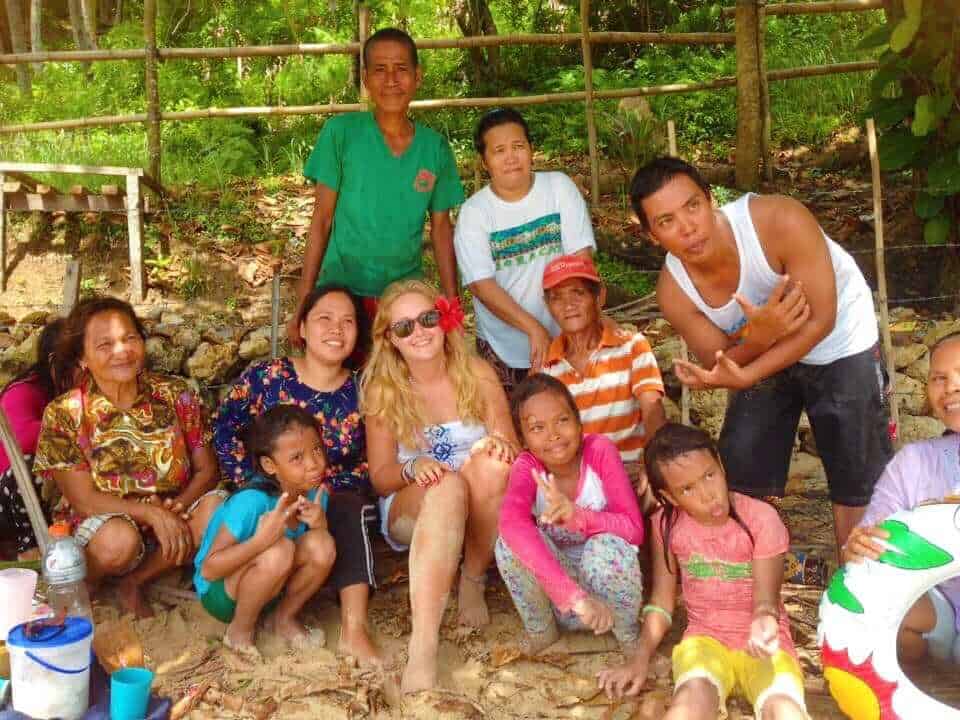 Meeting locals while backpacking in the philippines