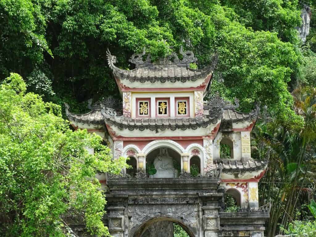 Bich Dong Pagoda 