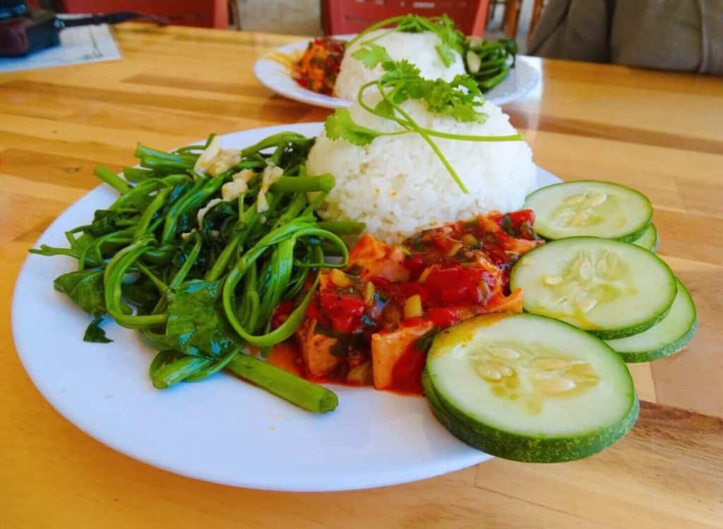 Lunch along Hai Van Pass