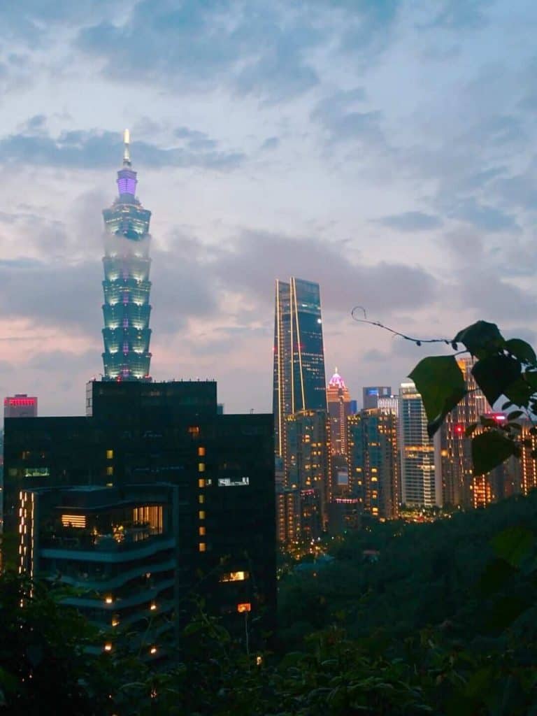 Taipei panoramic view from Xiangshan Trail 