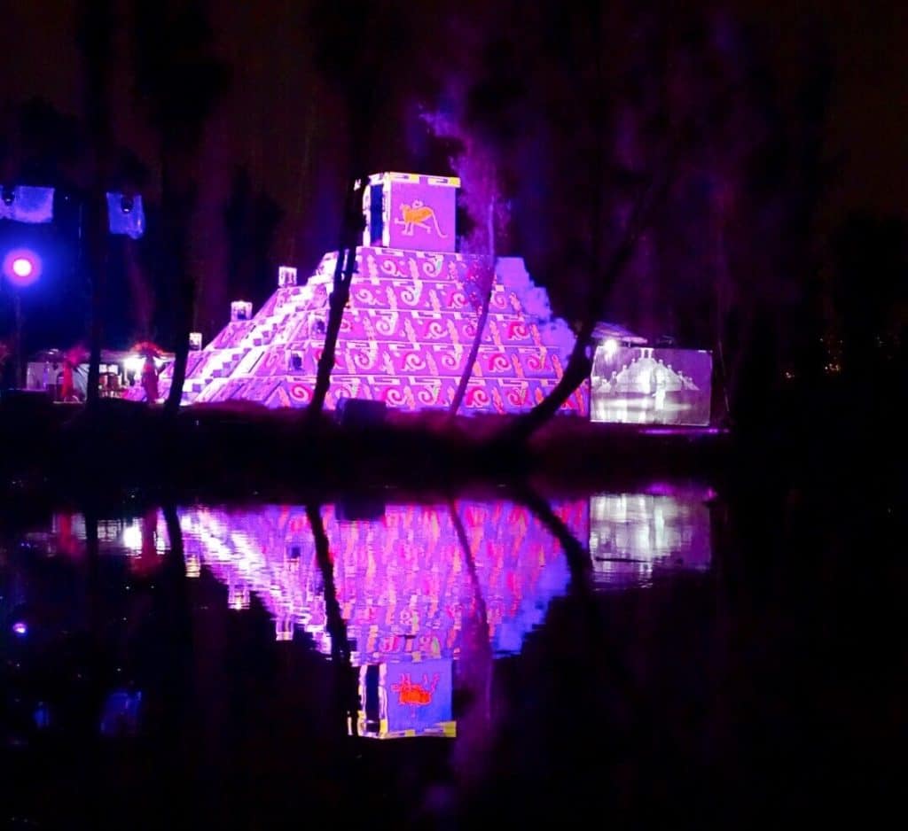 La Llorona show Xochimilco 