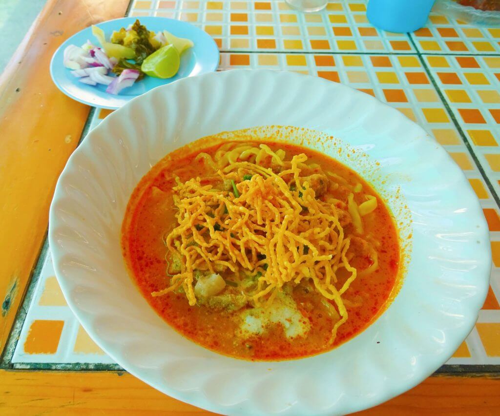 Khao soi noodles 