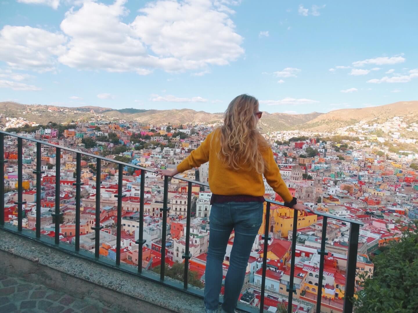 solo female traveller mexico