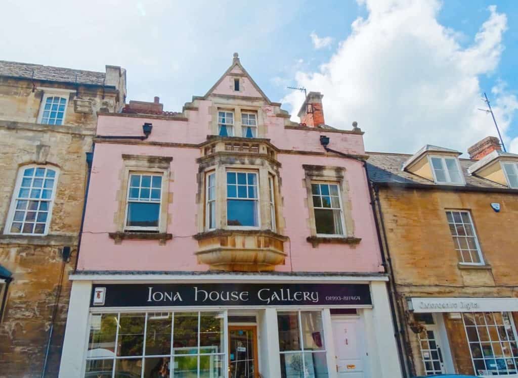 Pink building on Woodstock high street 