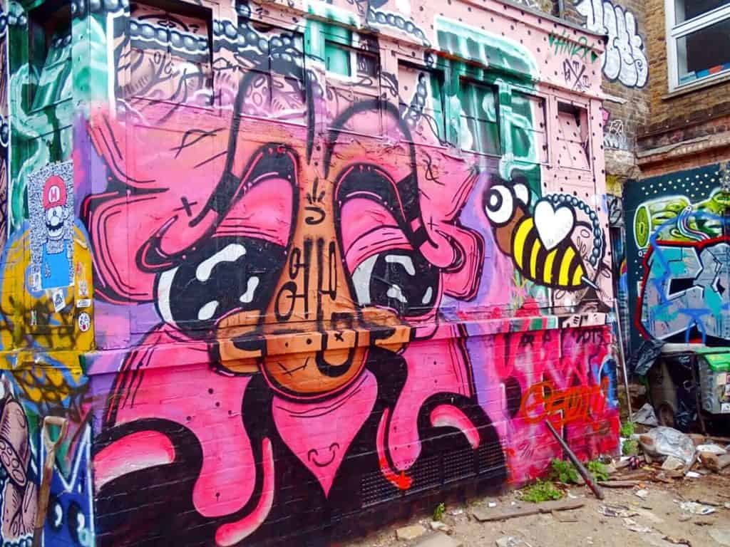 Pink street art shoreditch 