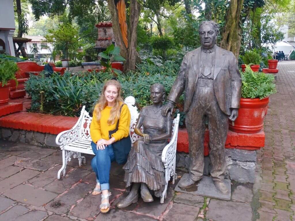 Frida and Diego statue Coyoacan 