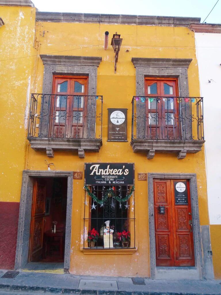 Yellow building getting to san Miguel de allende