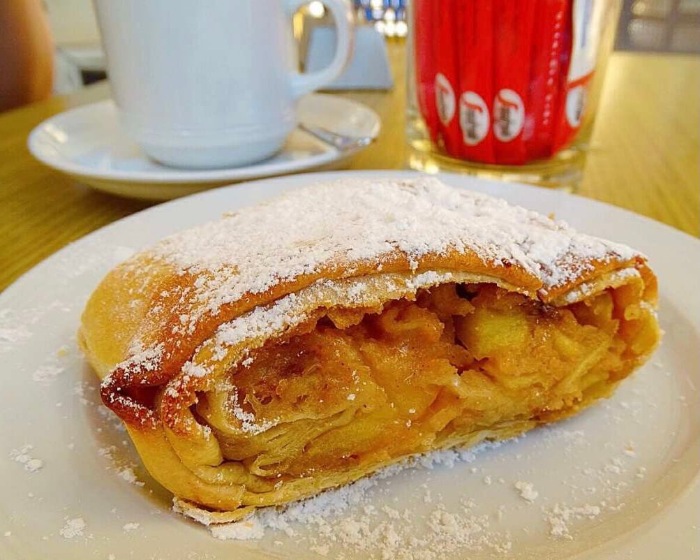 Apful strudel food in Germany