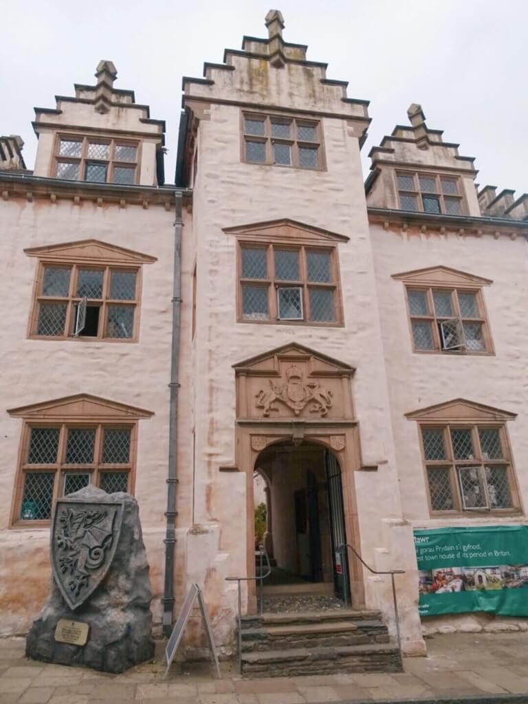 Plas Mawr Elizabethan townhouse