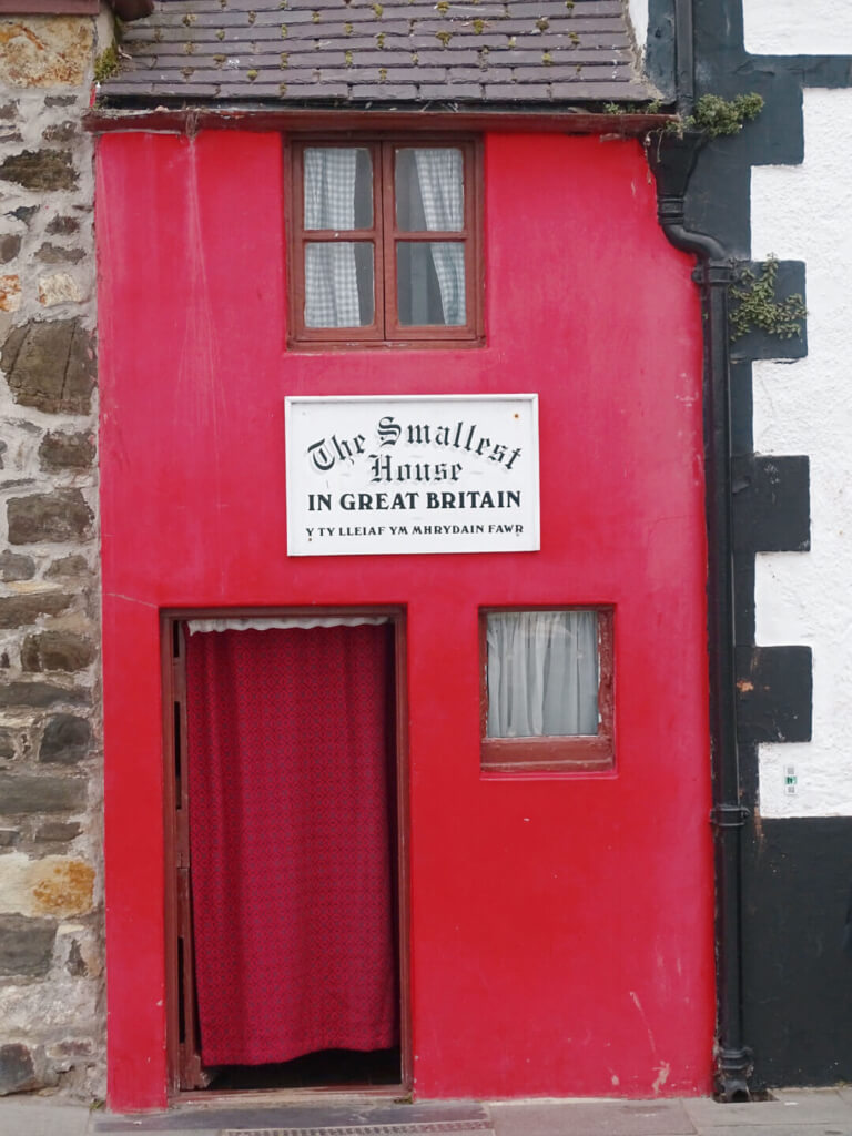 Smallest house in great britain