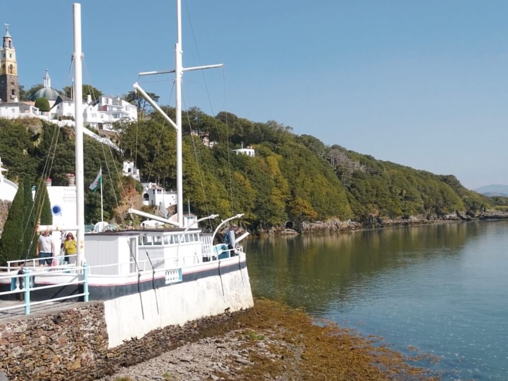 Quayside attractions portmeirion