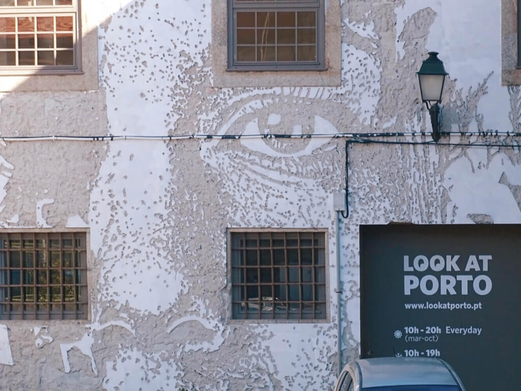Look at porto street art