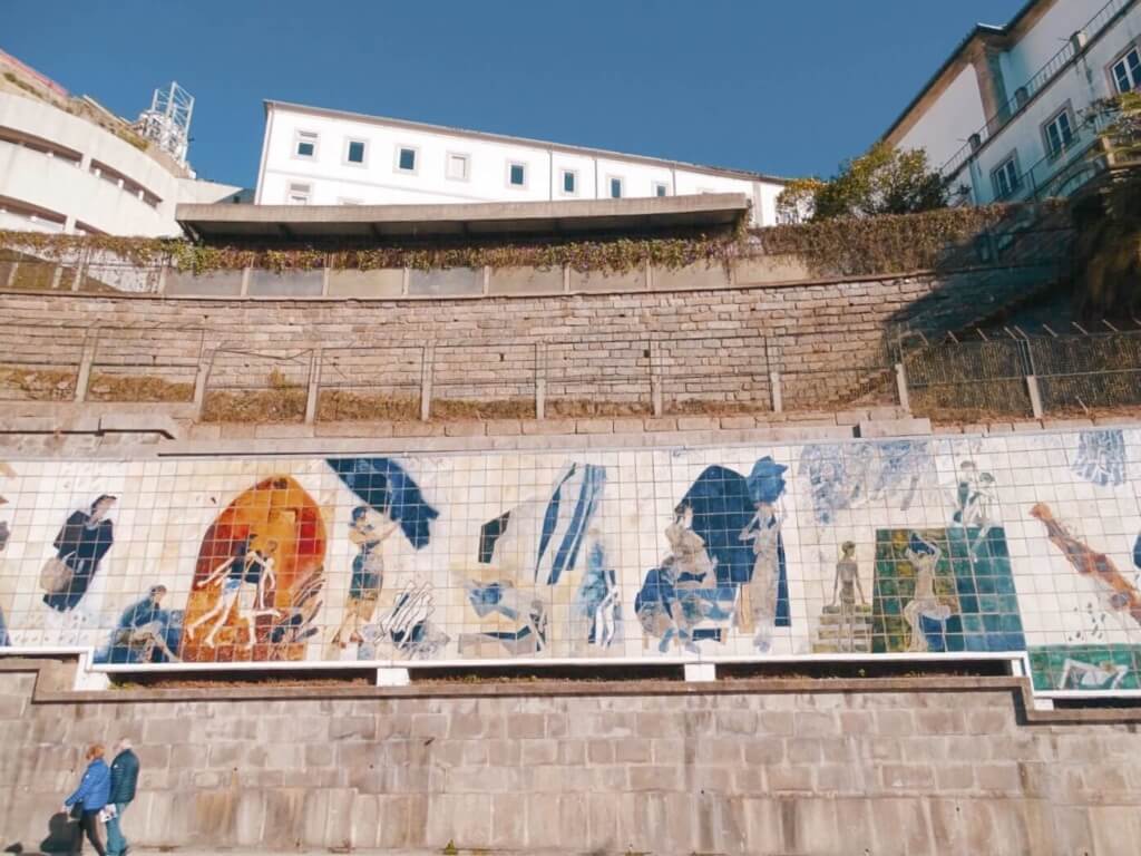 Painel de Azulejos Ribeira Negra ribeira street art porto