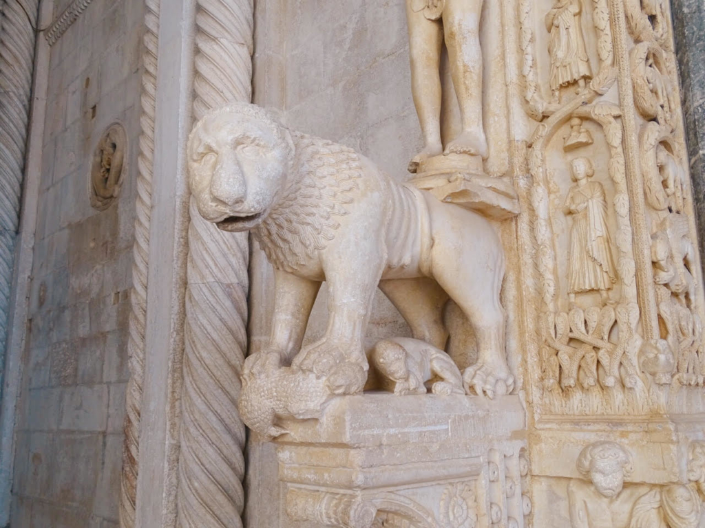 Lion statue Lawrence cATHEDRAL