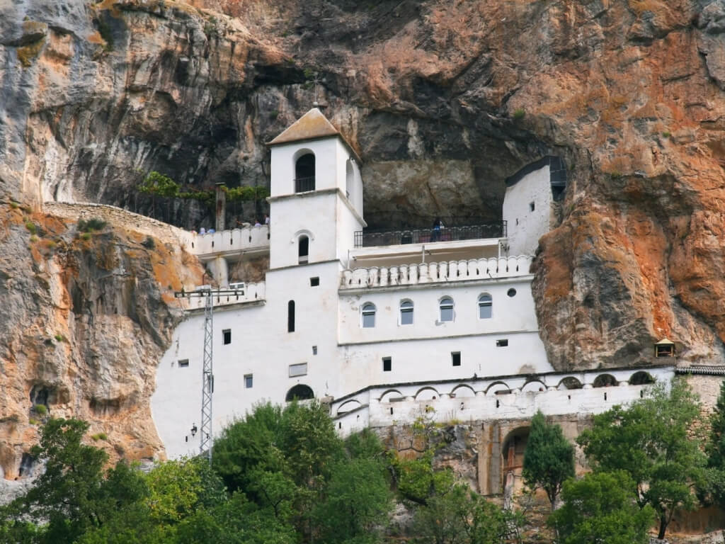 Ostrog monastery itinerary montenegro 