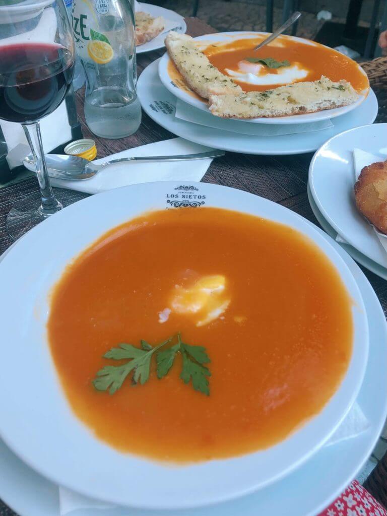 Tomato onion soup with egg