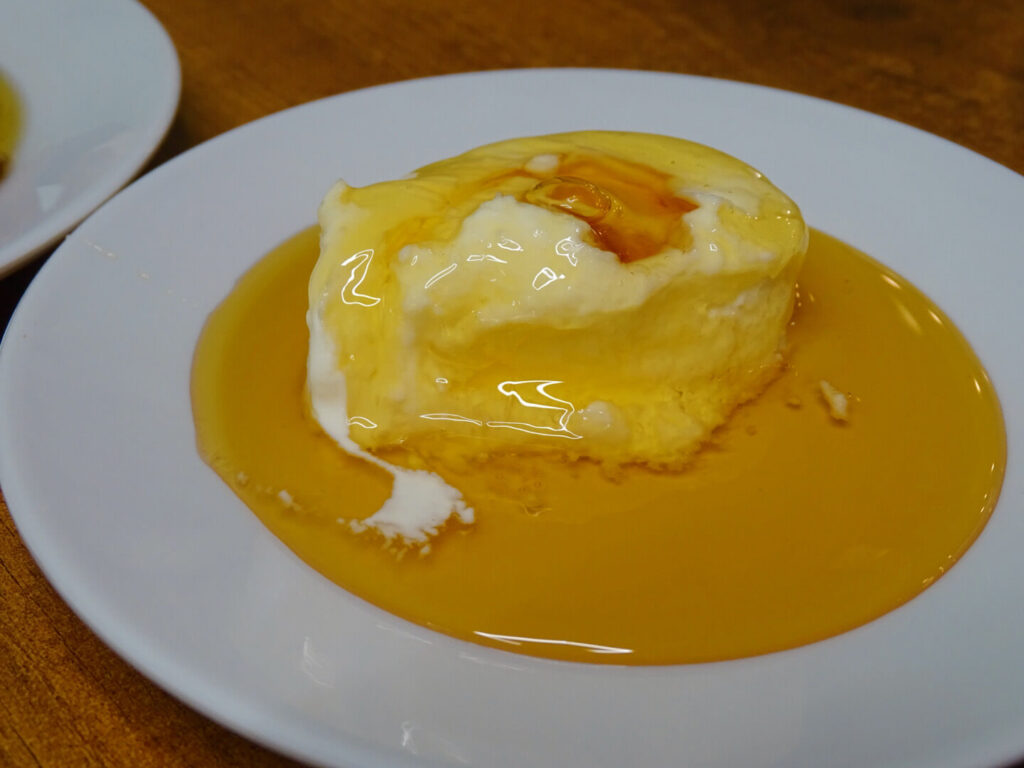 Kaymak cheese honey