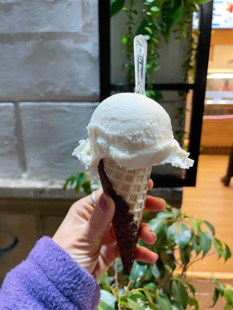 Ice cream in sucre