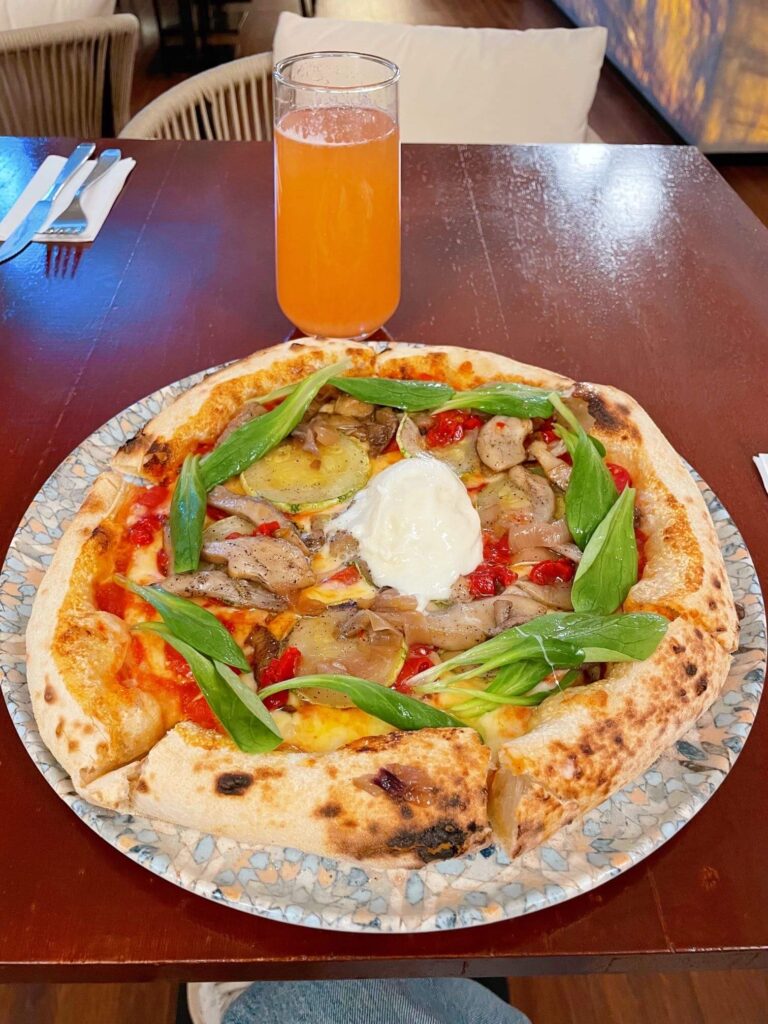 Pizza at Muso Vinoteca restaurant Sucre